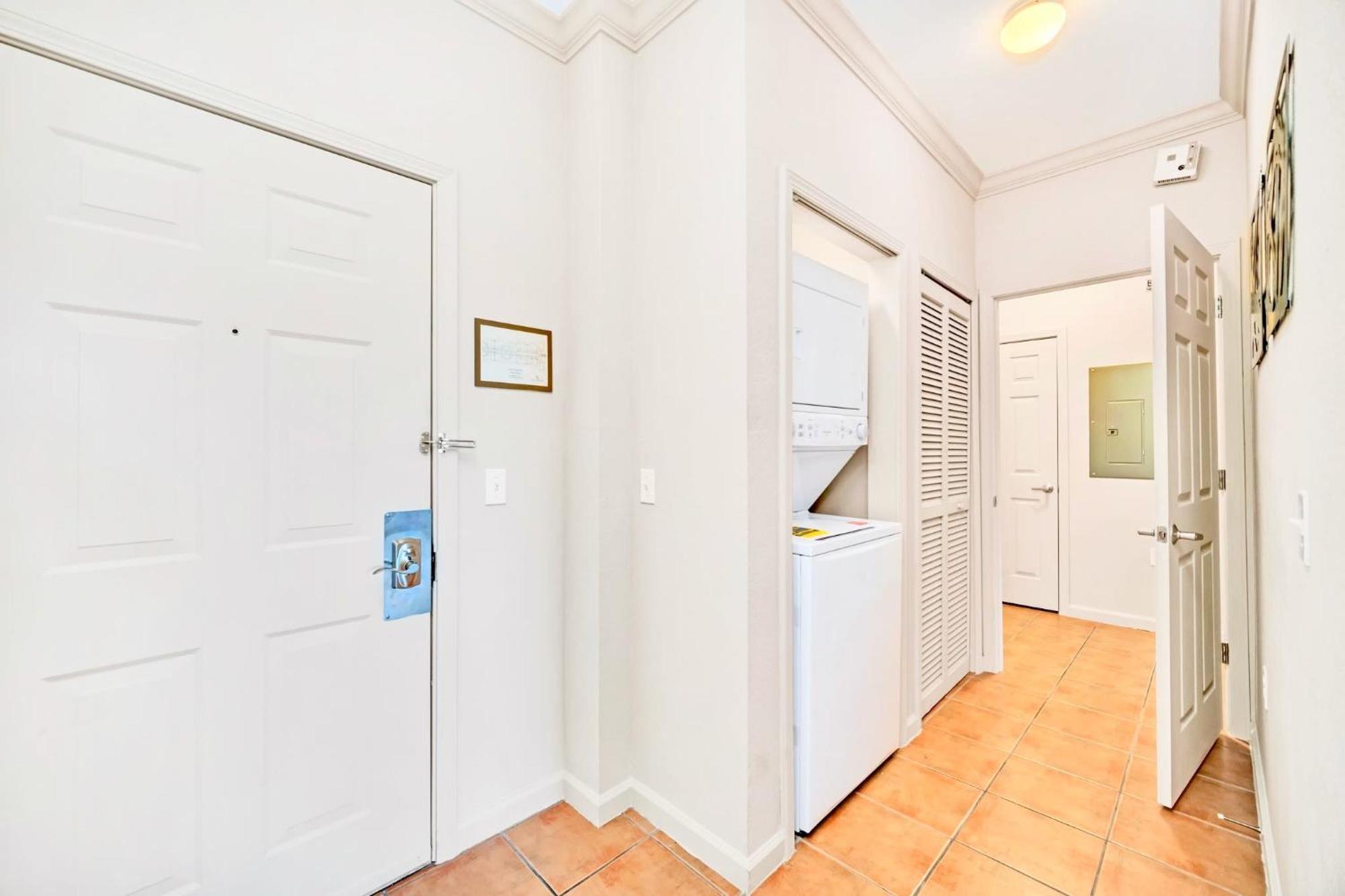 Bright Condo - 2Br With Pool & Hot Tub, Near Disney! Орландо Экстерьер фото